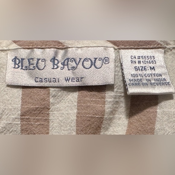 Tan and White Tunic with 3/4 Tie Sleeves with Cutouts on sleeves - Picture 3 of 5